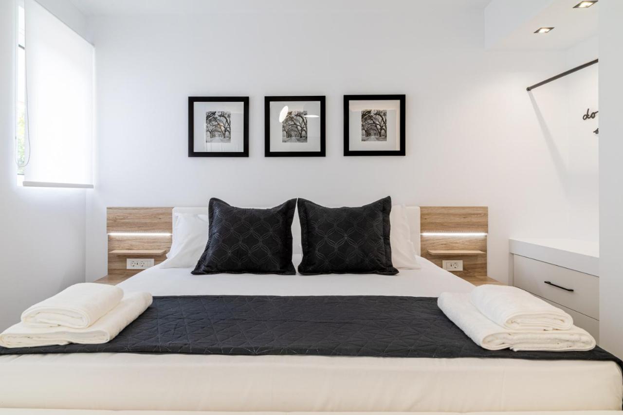 טולון Sandra'S Luxury Studio Apartment מראה חיצוני תמונה