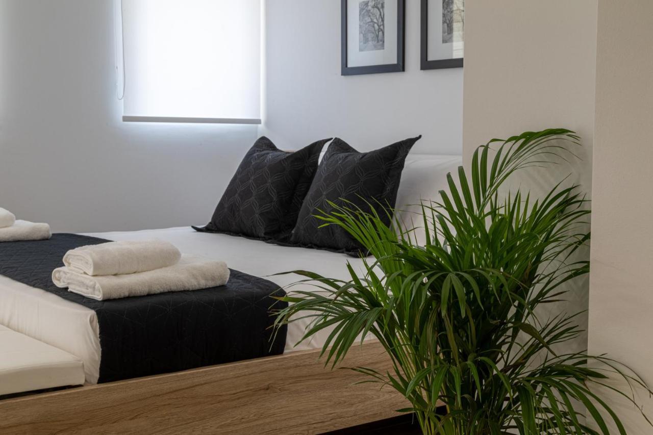 טולון Sandra'S Luxury Studio Apartment מראה חיצוני תמונה