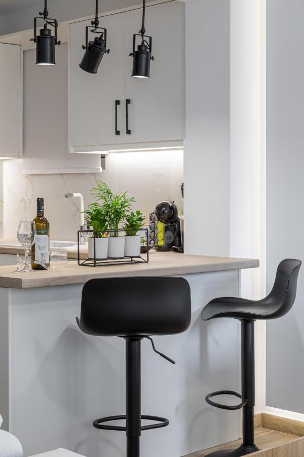 טולון Sandra'S Luxury Studio Apartment מראה חיצוני תמונה
