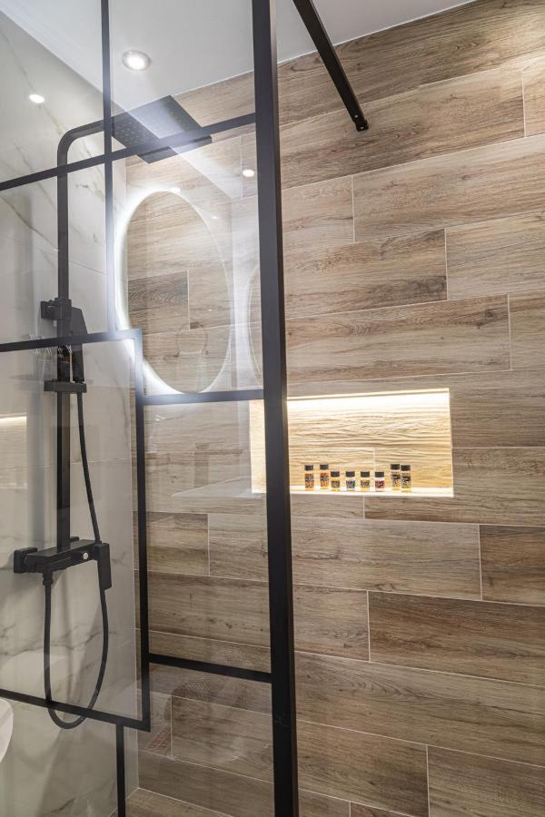 טולון Sandra'S Luxury Studio Apartment מראה חיצוני תמונה