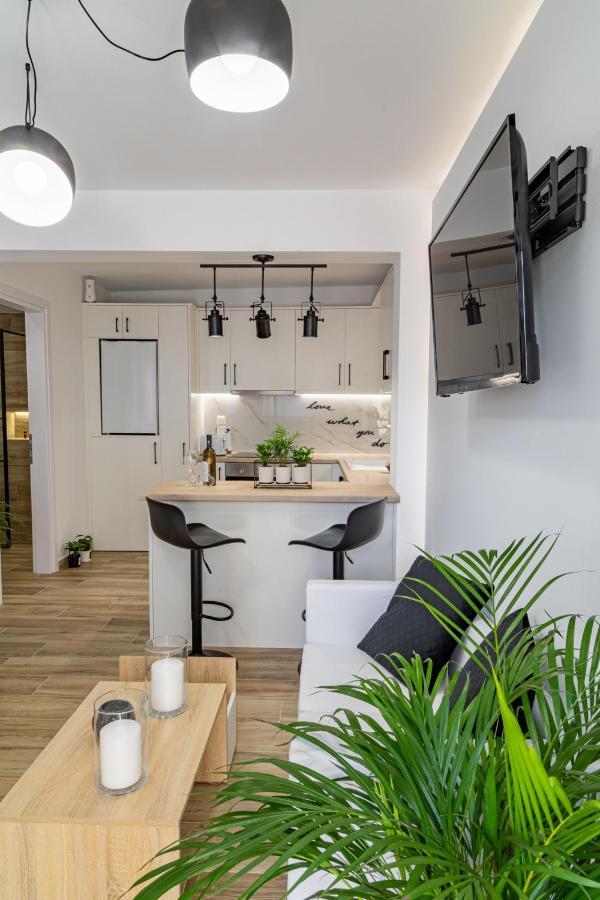 טולון Sandra'S Luxury Studio Apartment מראה חיצוני תמונה