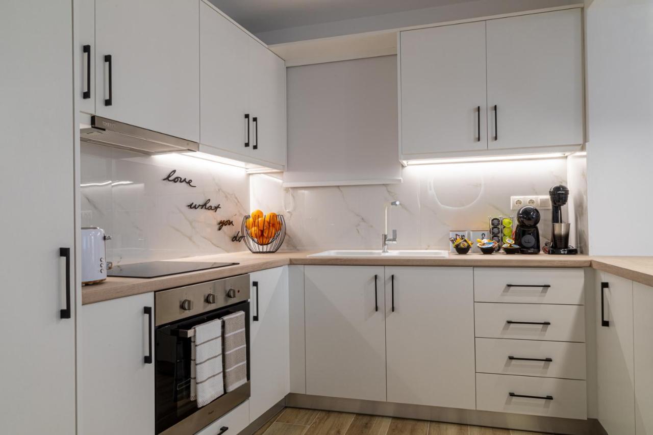טולון Sandra'S Luxury Studio Apartment מראה חיצוני תמונה
